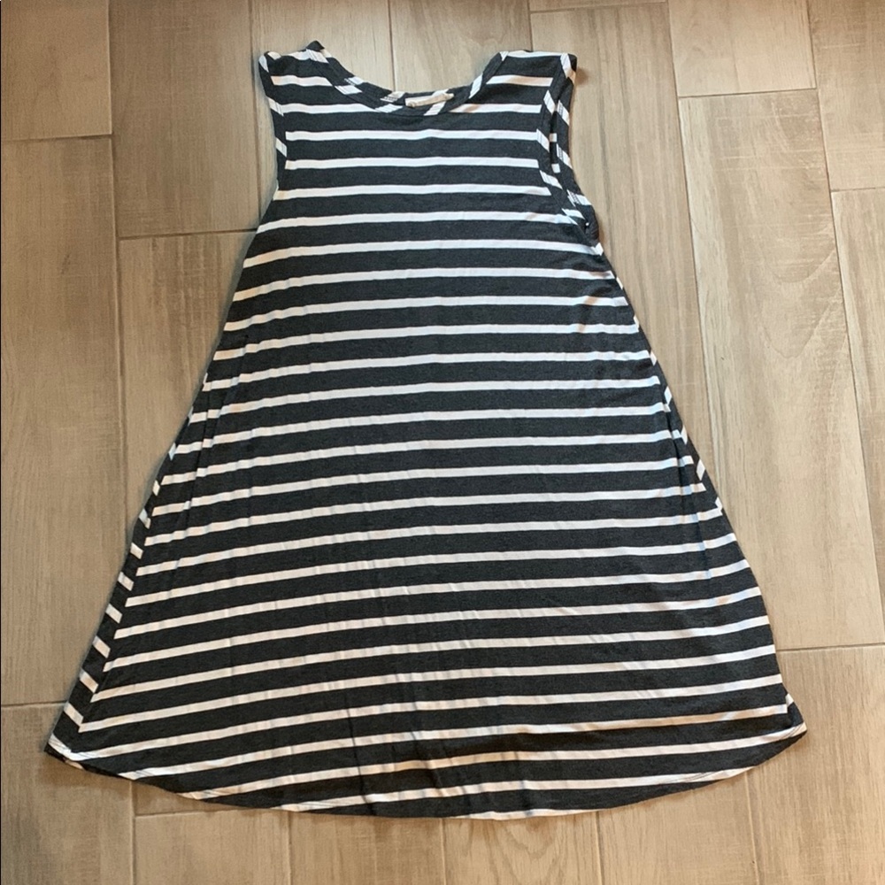 Forever Rose Couture Striped Gray and White Sleeveless Dress - Women’s Medium